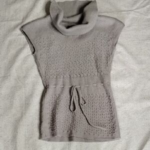 Willi Smith Light Gray Cable-Knit Sleeveless Turtleneck Sweater